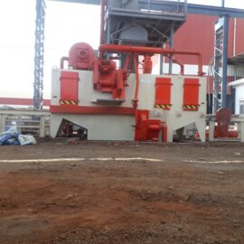 Four Wheel Roller Conveyor Plate Shot Blasting Plant